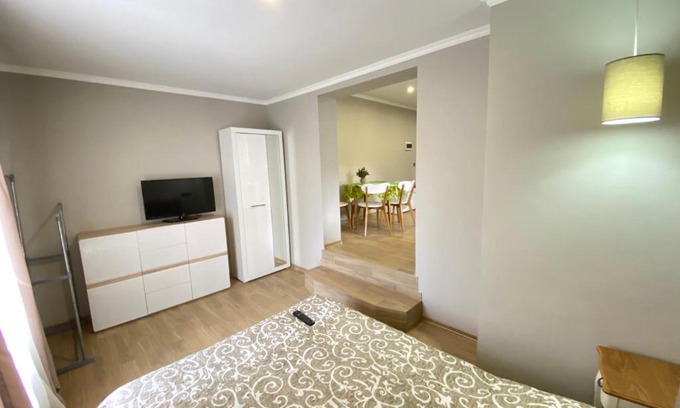 Odessa Hotel | Villa Park 411