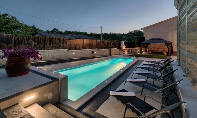 Pazin Casa | Villa Patrick, piscina privada, 8-10 personas, wifi gratis