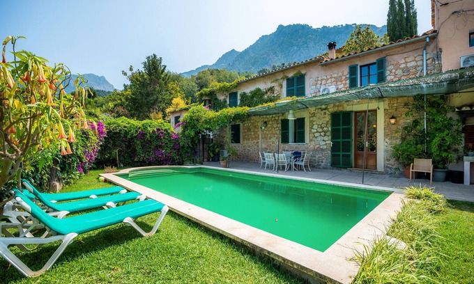 Biniaraix Casa | Villa 'Patró Lau' con vistas a la montaña, Wi-Fi y aire acondicionado