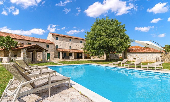 Bicici Villa | Villa Paula by Istrabook