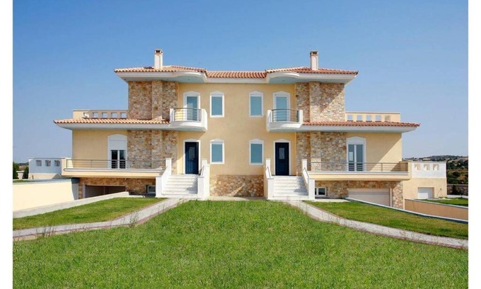 Marathon Casa | Villa Petalo OFFERS for JULY & AUGUST!!!