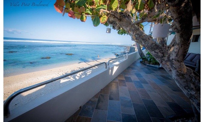 Centre-Ville Villa | Petit Boulevard Beach Villa
