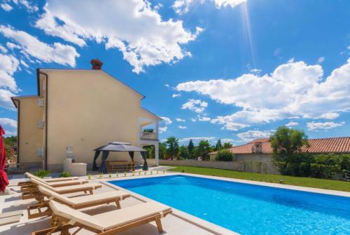 Cancini Casa | Villa Petra, a romantic and spectacular villa near the sea