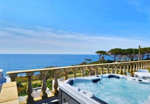 Marina San Gregorio Villa | Villa Petra Cosentini