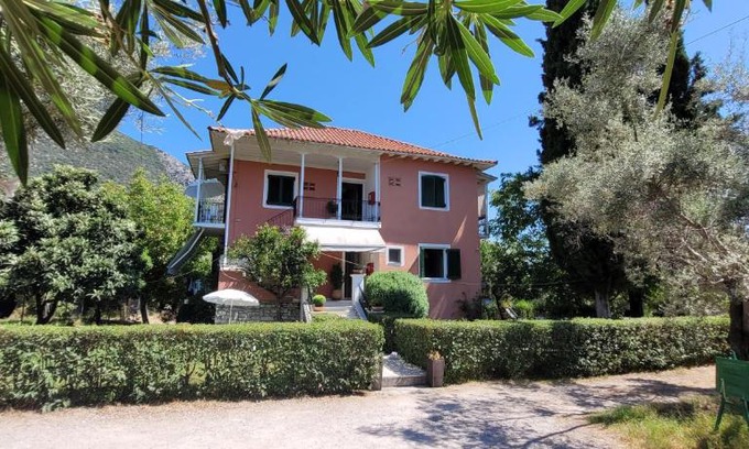 Nidri Casa | Villa Petros
