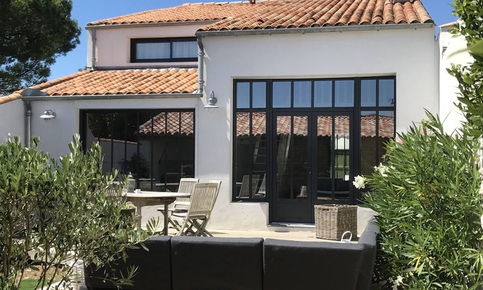 Sainte-Marie-de-Re Casa | casa con encanto en la isla de Ré, playa salvaje, 4 bicicletas, WIFI