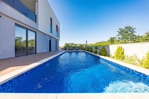Cervar Villa | Villa Pinus - Private Pool, Jacuzzi, Game Room