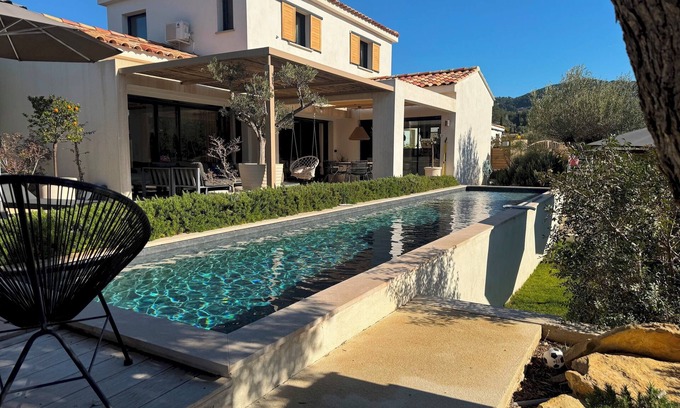Le Castellet Villa | Villa piscine 3 chambres, clim, parking, wifi