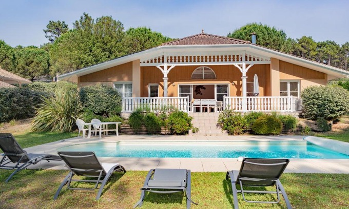 Lacanau-Ocean Villa | villa piscine chauffée 10pers dans cadre exceptionnel-AG19