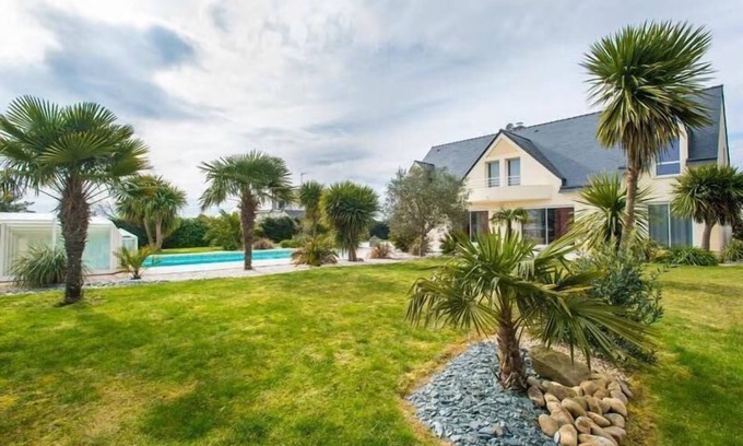 Plouharnel Villa | Villa '- Piscine Chauffée, Jacuzzi' con piscina privada, terraza privada y Wi-Fi