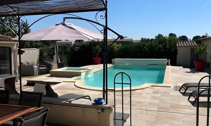 Sarrians Villa | Villa « Plein Soleil » con piscina privada, Wi-Fi y aire acondicionado