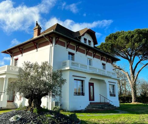 Rion-des-Landes Hotel | Villa Pomade