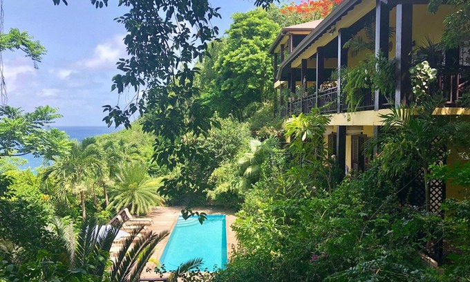 Marigot Bay Villa | VILLA POMME D'AMOUR EN MARIGOT 1er nivel villa de invitados 3 min. caminar a cala tranquila