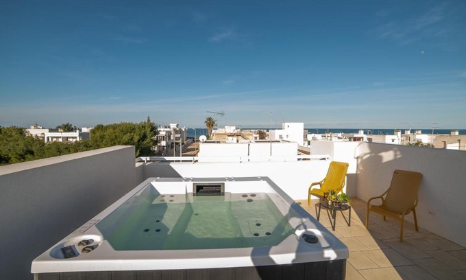 Torre Santa Sabina Apartamento | VILLA PONENTE - Beach & Jacuzzi