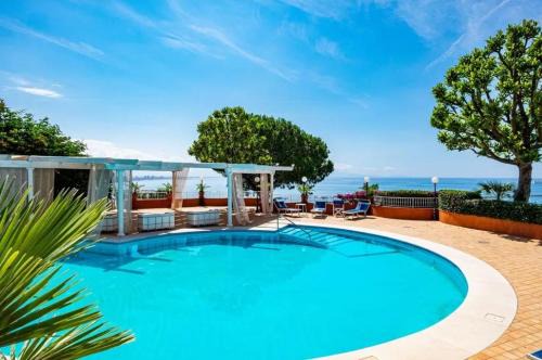 Historical Downtown Salerno Hotel | Villa Poseidon -Boutique Hotel-