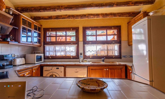 Prades Villa | Villa Prades, 6 dormitorios, 13 personas