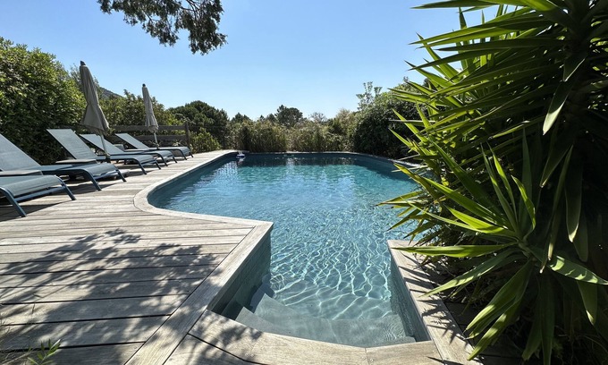 Santa Giulia Villa | Magnífica villa, piscina privada climatizada a 5 minutos de hermosas playas!
