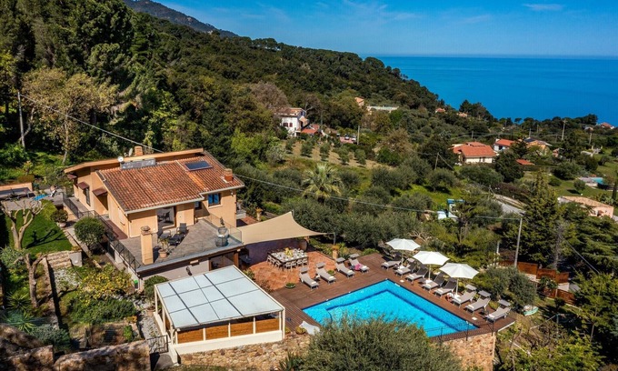 Cefalu Villa | Villa Provenza 12+4, Emma Villas