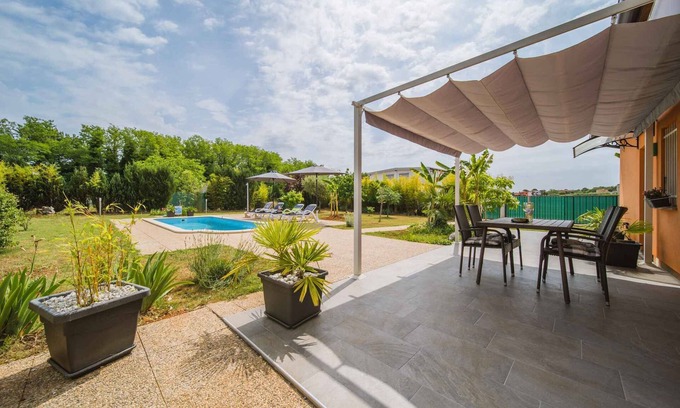 Musalez Villa | Casa vacacional zona tranquila con piscina