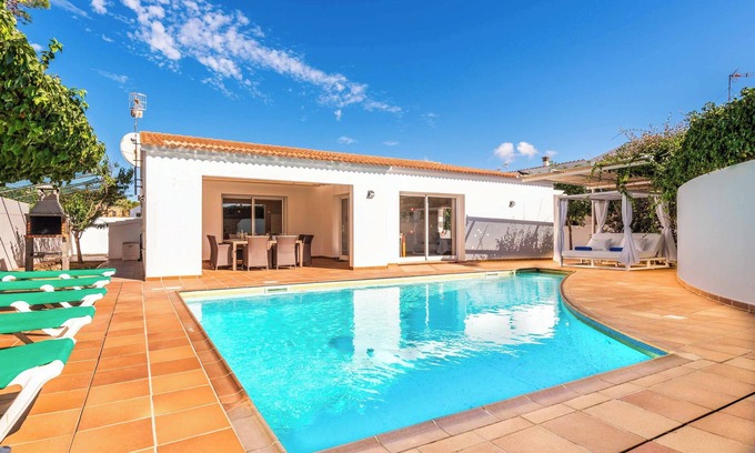Cala'n Bosch Villa | Villa Raquel Bosch - Cuatro Habitaciones Villa, Capacidad 7
