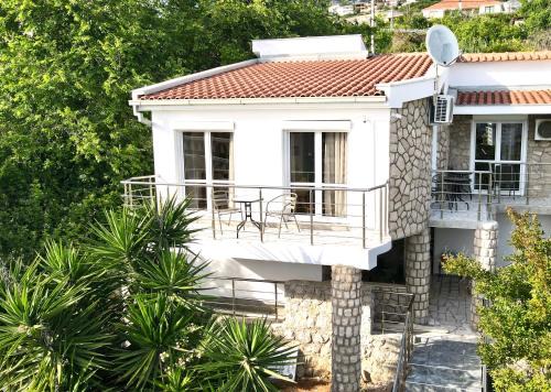 Dobra Voda Apartamento | Villa Radis