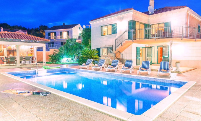 Sumartin Villa | Villa Rasotica