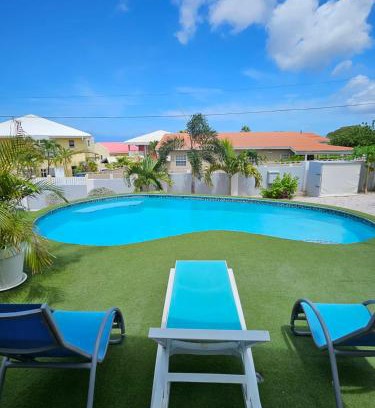 Marie Pampoen Apartamento | Villa Raven's Paradise (Rosado)