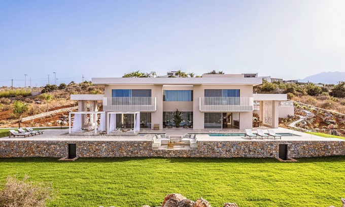 Apokoronas Villa | Villa Rayora Chania: Near to Beach / Private Heated Pool / Jacuzzi / Sea View