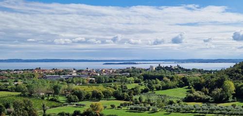 Soiano del Lago Cama Y Desayuno | Villa Reani