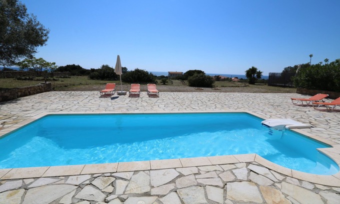 Paliki Villa | Villa Retiro a 200 metros del mar, vistas panorámicas y puesta de sol - Vatsa Villa 2