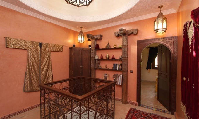 El Aggada Villa | Villa Riad. 4 dormitorios. Picina privada y estacionamiento gratis.