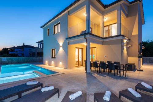 Viskovici Casa | Villa Rita, a luxurious private villa with a pool near the sea