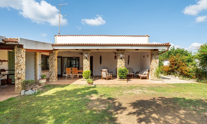 Quartu Sant'Elena Villa | Villa "Rita" con terraza y jardín privados
