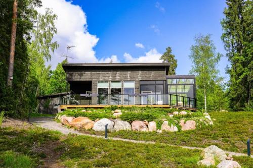 Klaukkala Casa | Villa Ritva - Modern - Lakefront - Hot Tub