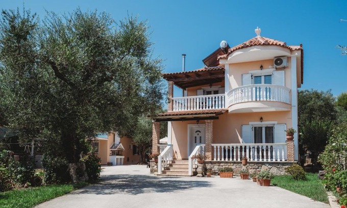 Neromilos Villa | Villa Rosa 3 Bedroom with Sea View