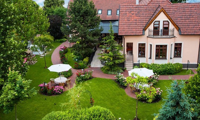 Dunajska Streda Casa | Villa Rosa Restaurant & Pension