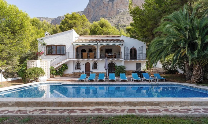 Montgo de Toscamar Villa | Villa 'Rosa' con piscina privada, terraza compartida y Wi-Fi