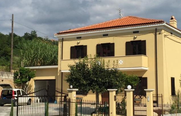Tollo Casa | Villa Rosaria