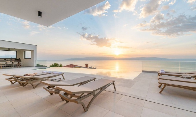 Ravni Villa | Villa rOvni with heated pool
