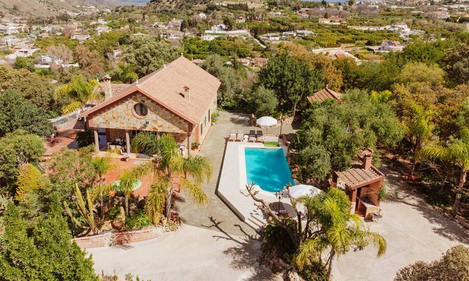 Coin Villa | Villa Rural la Cascada- Naturaleza y desconexión.