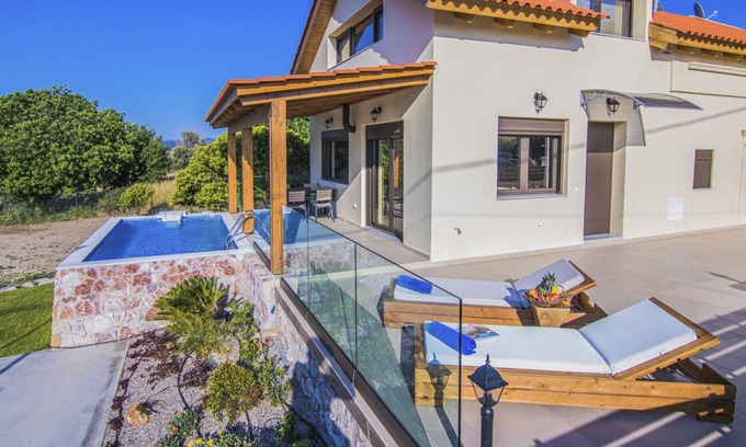 Salakos Villa | Villa Salakos - Tres Habitaciones Villa, Capacidad 6