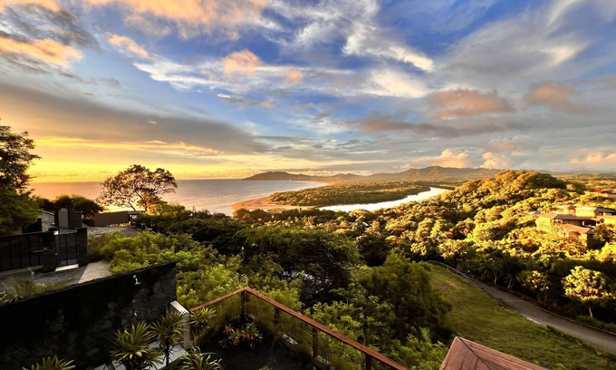 Tamarindo Villa | Villa Samsara, impresionantes vistas a poca distancia de Tamarindo