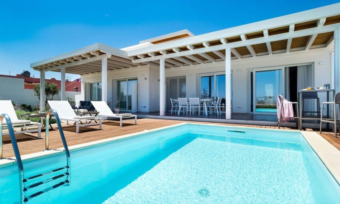 Reitani Villa | Villa San Lorenzo Palma