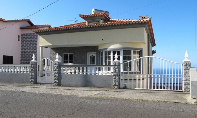 Lombo do Doutor Casa | Villa Santos, espaciosa, capacidad para 7 personas, área relajada, con una vista increíble