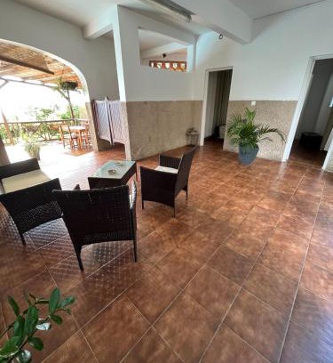 Schoelcher Apartamento | Villa Schœlcher, vue sur mer a 3 min à pied, avec piscine
