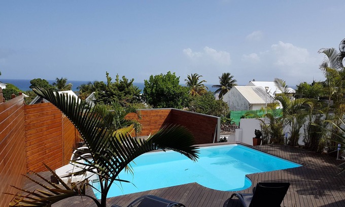 Grande-Terre Villa | VILLA vista mar con piscina.
