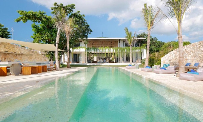 Mushroom Bay Villa | Villa Seascape by Elite Havens