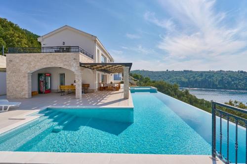 Duba Villa | Villa Seaview