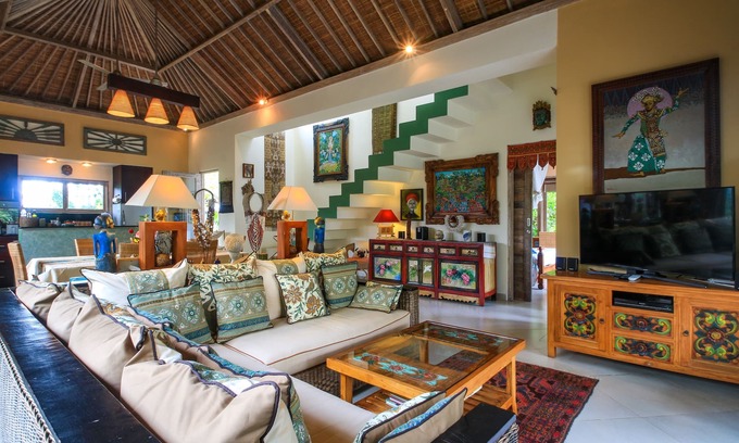 Kedewatan Villa | Villa All Suka en los arrozales de Penestanan