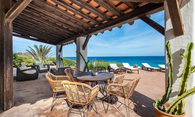Formentera Villa | Villa 'Senrramada' with Sea View, Private Pool and Wi-Fi